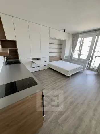 Pronájem bytu 1+kk, Praha - Hlubočepy, Vítové, 30 m2