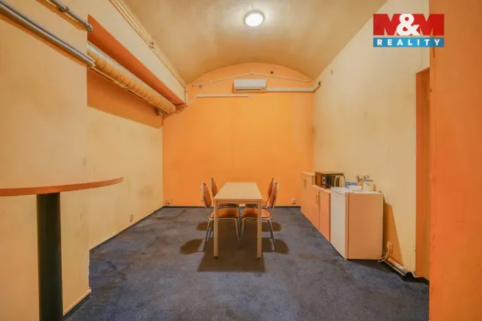 Pronájem obchodního prostoru, Plzeň - Jižní Předměstí, Americká, 145 m2