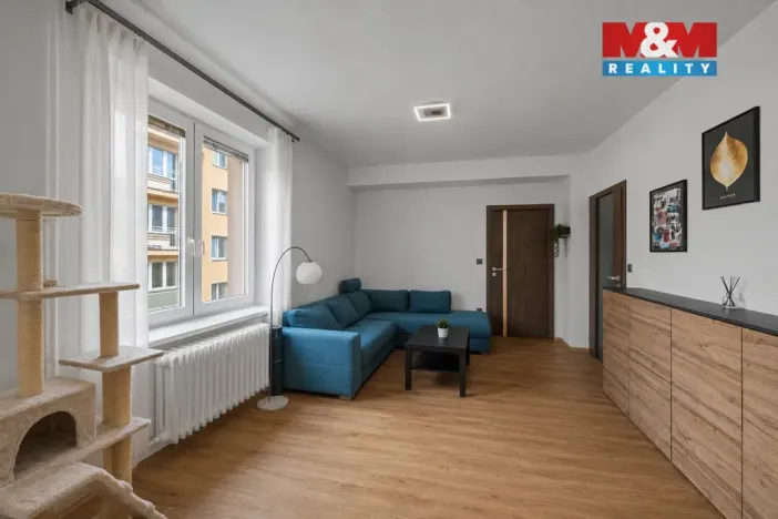 Pronájem bytu 2+1, Pardubice - Zelené Předměstí, Benešovo náměstí, 55 m2