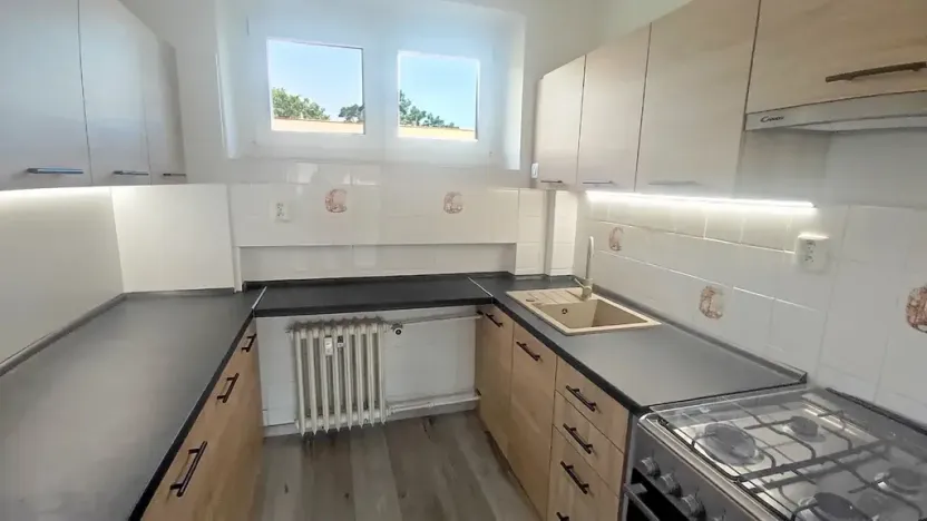 Prodej bytu 2+1, Hradec Králové, Labská kotlina, 53 m2