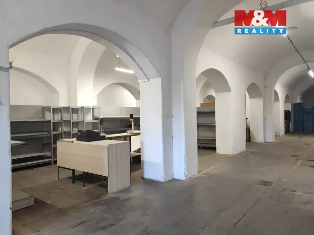Pronájem obchodního prostoru, Opava, Vančurova, 500 m2