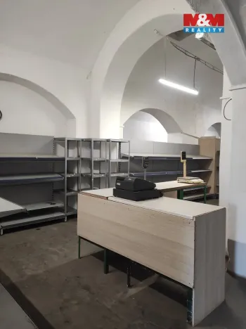 Pronájem obchodního prostoru, Opava, Vančurova, 500 m2