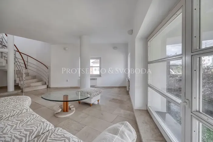 Prodej vícegeneračního domu, Křižanov, Benešovo náměstí, 530 m2