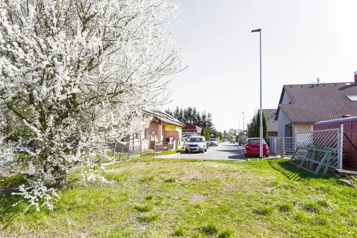 Prodej komerčního pozemku, Pardubice, 11061 m2