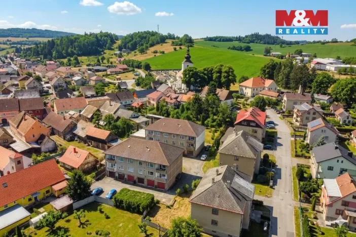 Prodej bytu 2+1, Kolinec, 63 m2