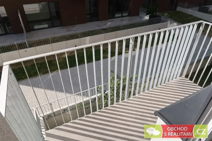 Pronájem bytu 1+kk, Praha, Štěchovická, 45 m2