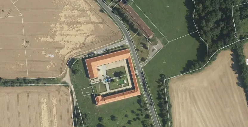 Prodej komerčního pozemku, Jenišovice, 1682 m2