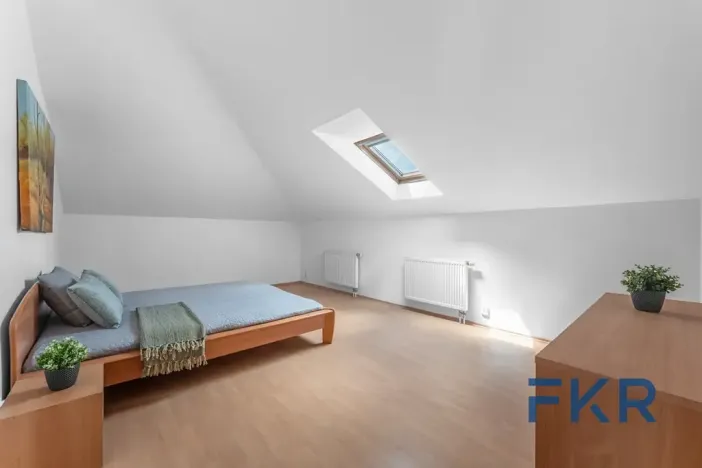 Prodej rodinného domu, Praha - Dolní Počernice, Listopadová, 242 m2