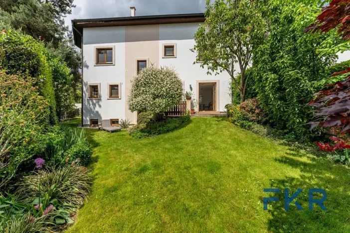 Prodej rodinného domu, Praha - Dolní Počernice, Listopadová, 242 m2
