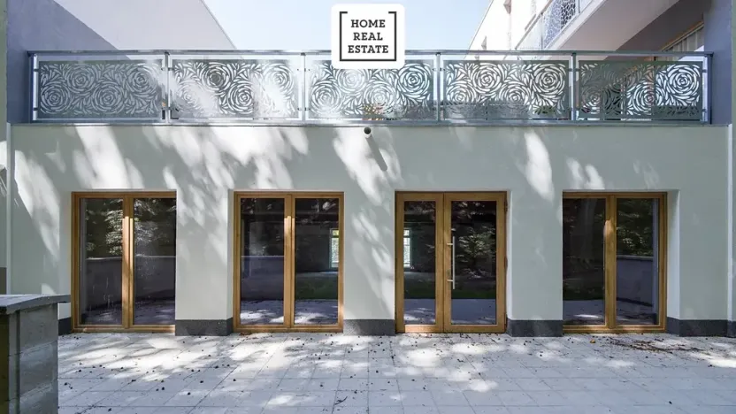 Prodej obchodního prostoru, Karlovy Vary, Šumavská, 150 m2