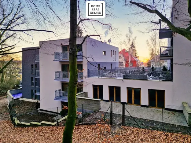 Prodej obchodního prostoru, Karlovy Vary, Šumavská, 150 m2