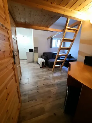 Pronájem bytu 1+kk, Praha - Smíchov, Plzeňská, 22 m2