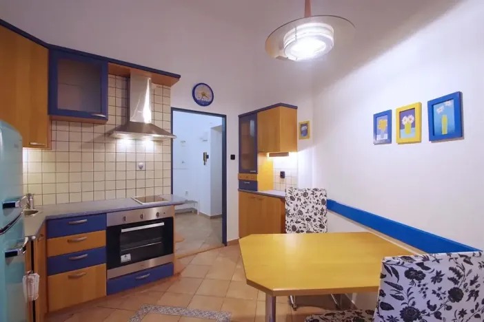 Pronájem bytu 1+1, Praha - Vinohrady, Polská, 45 m2