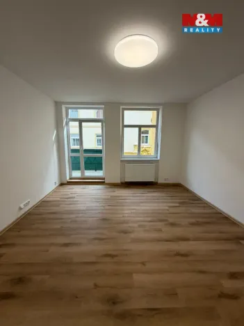 Pronájem bytu 3+1, Děčín - Děčín I-Děčín, Masarykovo nám., 73 m2
