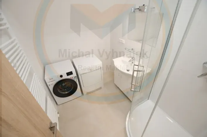 Pronájem bytu 2+kk, Klecany, Nám. Třebízského, 52 m2