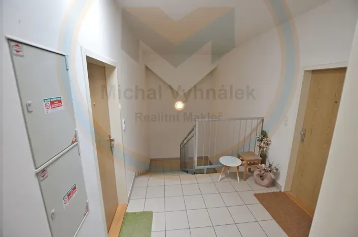 Pronájem bytu 2+kk, Klecany, Nám. Třebízského, 52 m2