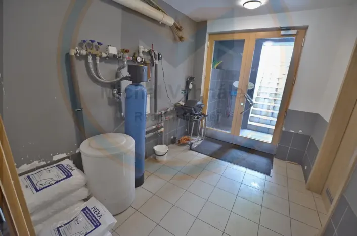 Pronájem bytu 2+kk, Klecany, Nám. Třebízského, 52 m2