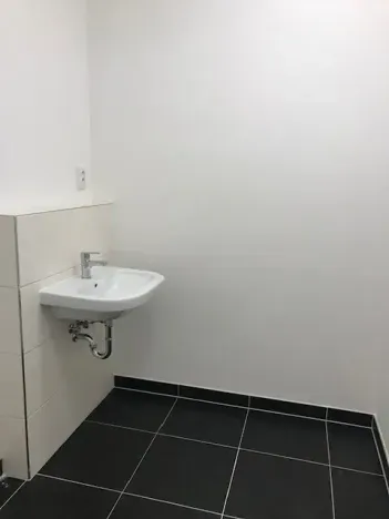Pronájem obchodního prostoru, Praha - Vysočany, Čerpadlová, 55 m2