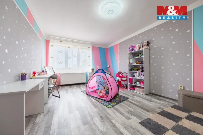 Prodej bytu 5+1, Chlumec nad Cidlinou - Kladruby, 139 m2