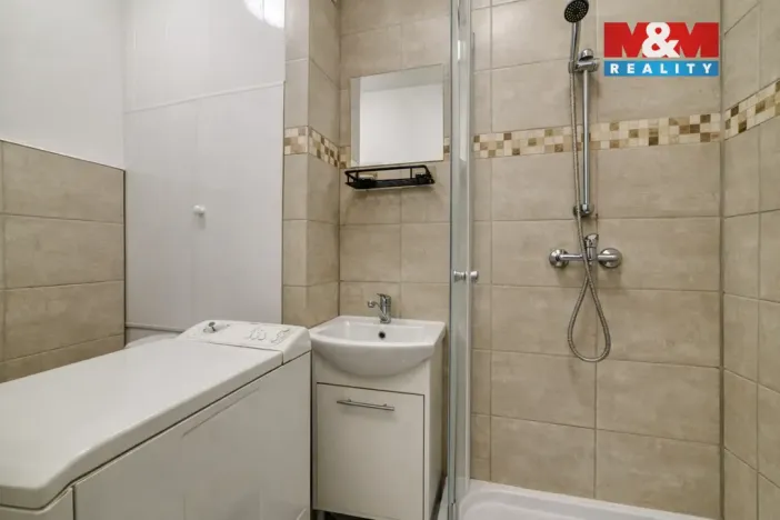 Prodej bytu 2+1, Cheb, V Zahradách, 60 m2
