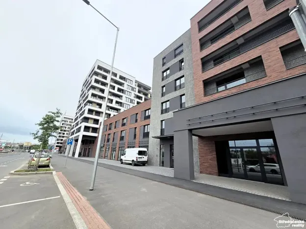 Pronájem bytu 1+kk, Praha - Hloubětín, Poděbradská, 31 m2