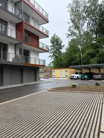 Pronájem garážového stání, Jablonec nad Nisou, Za Jízdárnou, 12 m2