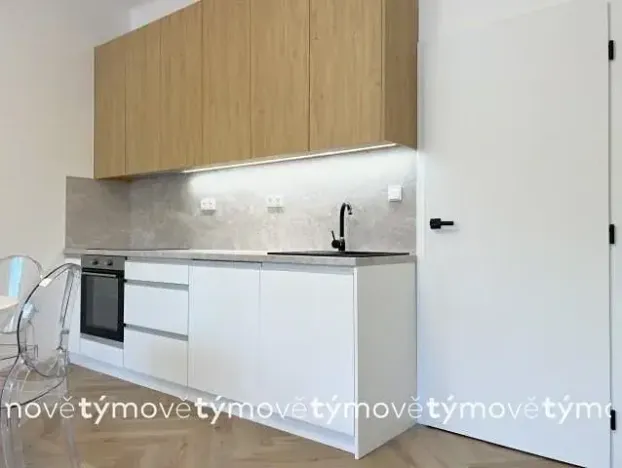 Pronájem bytu 2+kk, Pardubice, Zámecká, 40 m2