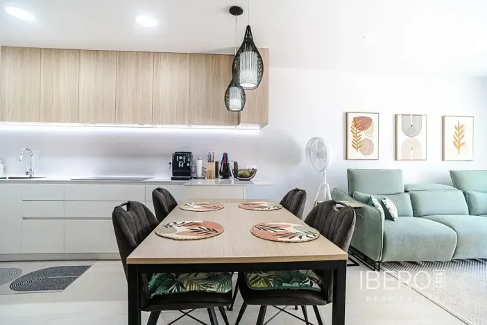 Prodej bytu 4+kk, Torrevieja, Španělsko, 138 m2