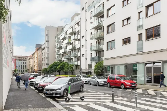 Pronájem bytu 2+kk, Praha - Holešovice, Poupětova, 50 m2