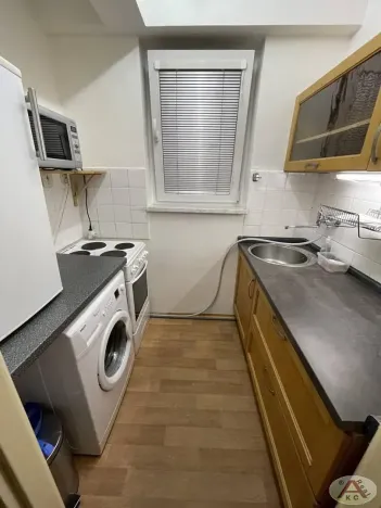 Pronájem bytu 1+kk, Praha, Podolská, 30 m2