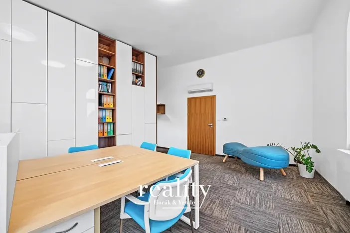 Prodej kanceláře, Znojmo, Jarošova, 80 m2