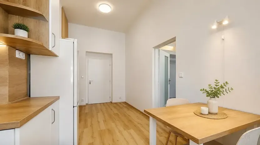 Pronájem bytu 2+kk, Praha - Nusle, Boleslavova, 36 m2
