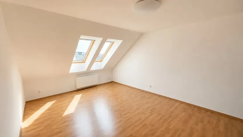 Pronájem bytu 1+kk, Brno, Vlhká, 34 m2