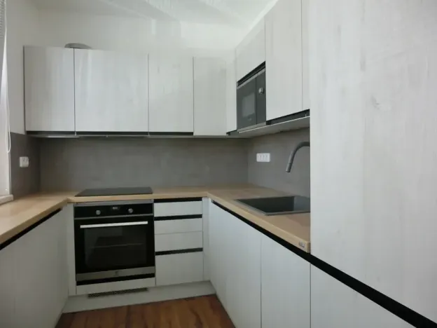 Prodej bytu 4+1, Uherské Hradiště, 85 m2