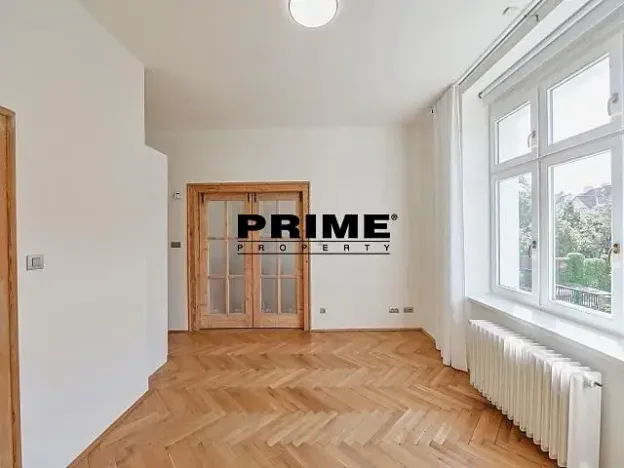 Pronájem bytu 4+1, Praha - Vinohrady, Hradešínská, 120 m2