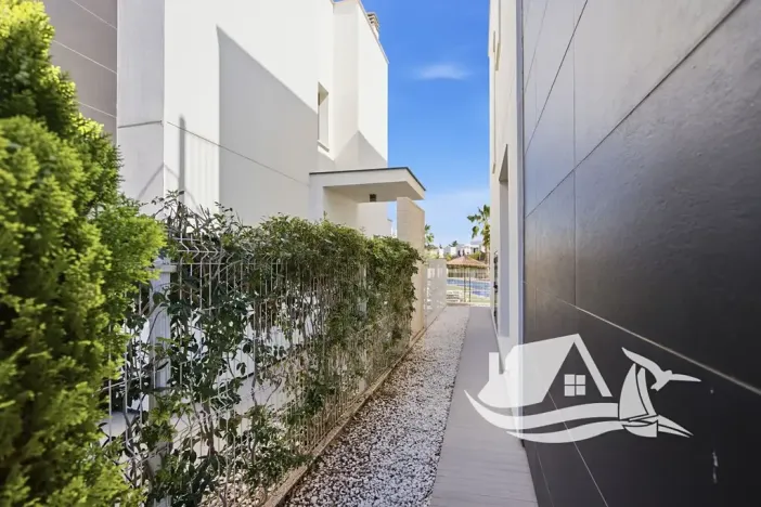 Prodej rodinného domu, Orihuela, Španělsko, Paseo Marítimo de Punta Prima, 84 m2
