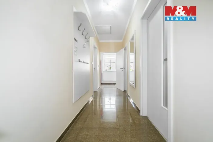 Prodej rodinného domu, Bor, náměstí Republiky, 197 m2