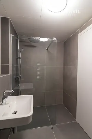 Pronájem bytu 1+kk, Praha - Karlín, Křižíkova, 32 m2