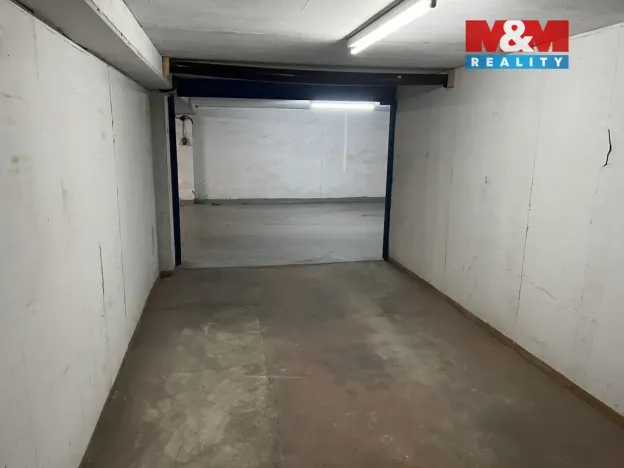 Pronájem garáže, Praha - Stodůlky, Pavrovského, 18 m2