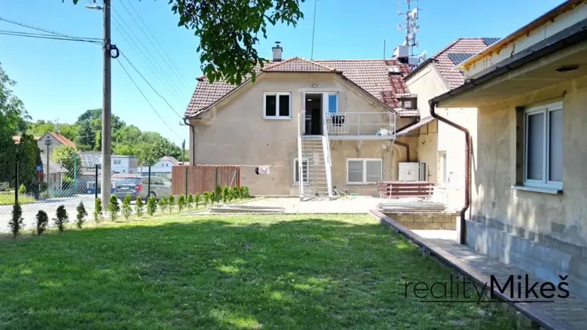 Pronájem ubytování, Dobrovice, 500 m2