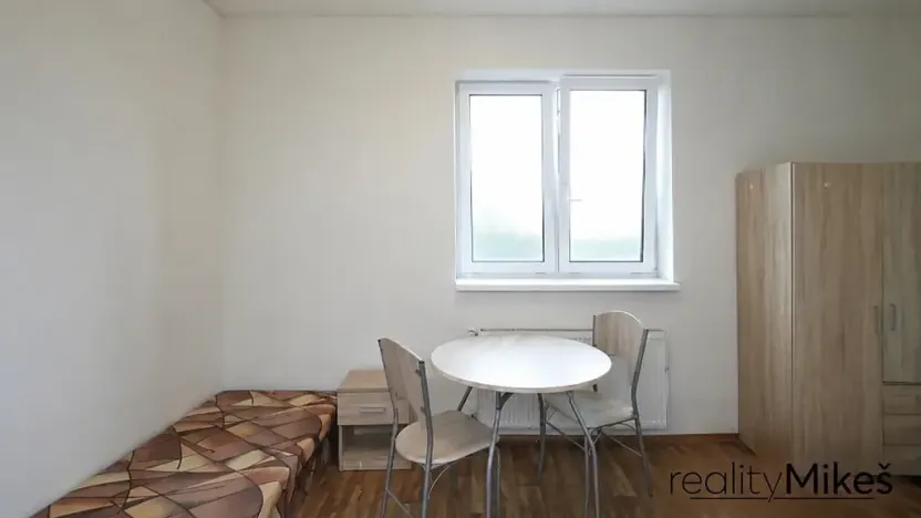 Pronájem ubytování, Dobrovice, 500 m2