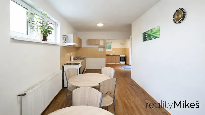 Prodej ubytování, Dobrovice, 500 m2