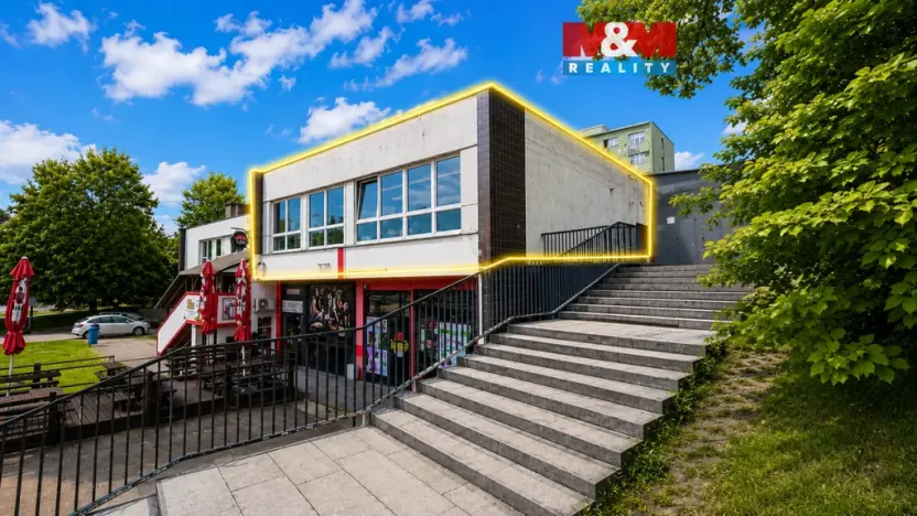 Pronájem obchodního prostoru, Louny, Náměstí Benedikta Rejta, 82 m2