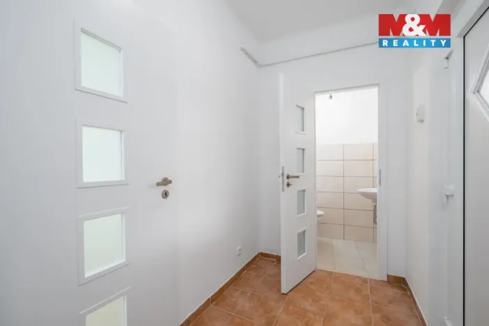 Prodej bytu 1+1, Ústí nad Labem - Klíše, Mezidomí, 47 m2