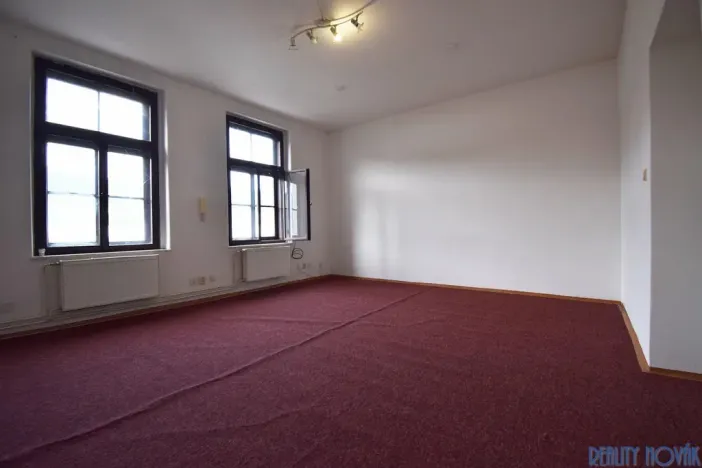 Pronájem bytu 1+1, Ústí nad Labem - Krásné Březno, Drážďanská, 42 m2