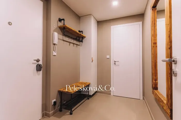 Prodej bytu 2+kk, Špindlerův Mlýn, 65 m2