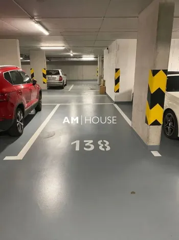 Pronájem garáže, Praha - Strašnice, Zvěřinova, 10 m2