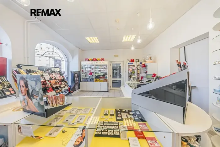 Pronájem obchodního prostoru, Litoměřice, Mírové náměstí, 42 m2