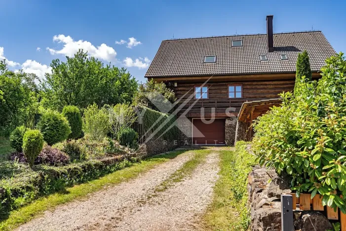 Prodej rodinného domu, Křešín, 284 m2