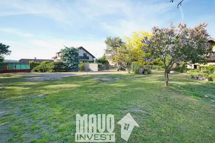 Prodej pozemku pro bydlení, Praha - Lipence, U žlábku, 550 m2